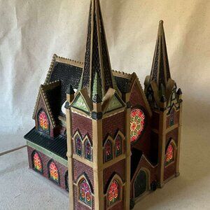 Lemax Christmas Village Porcelain/Ceramic Cathedral w/ "Stained Glass" Windows